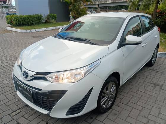 TOYOTA YARIS 1.5 16V FLEX SEDAN XL PLUS CONNECT MULTIDRIVE TOYOTA YARIS 1.5 16V FLEX SEDAN XL PLUS CONNECT MULTIDRIVE